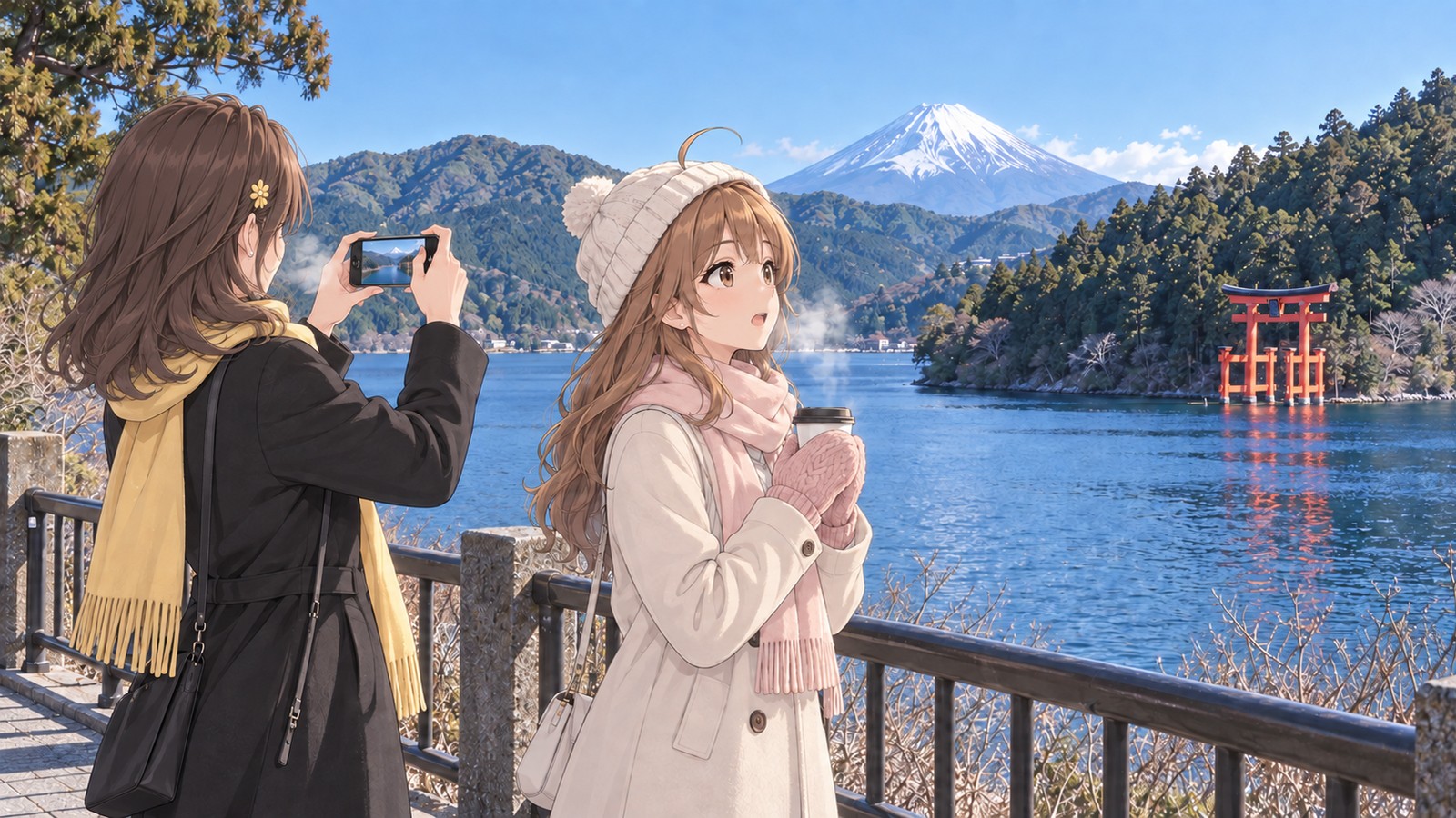 冬の朝の芦ノ湖畔で、紙カップを手に雪の富士山と湖に立つ赤い鳥居に見とれる主人公と、少し離れて先にスマホで撮る友達